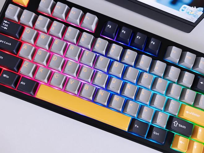 L99带您解锁机械键盘新形态开元棋牌试玩触控大屏加持狼蛛(图5)